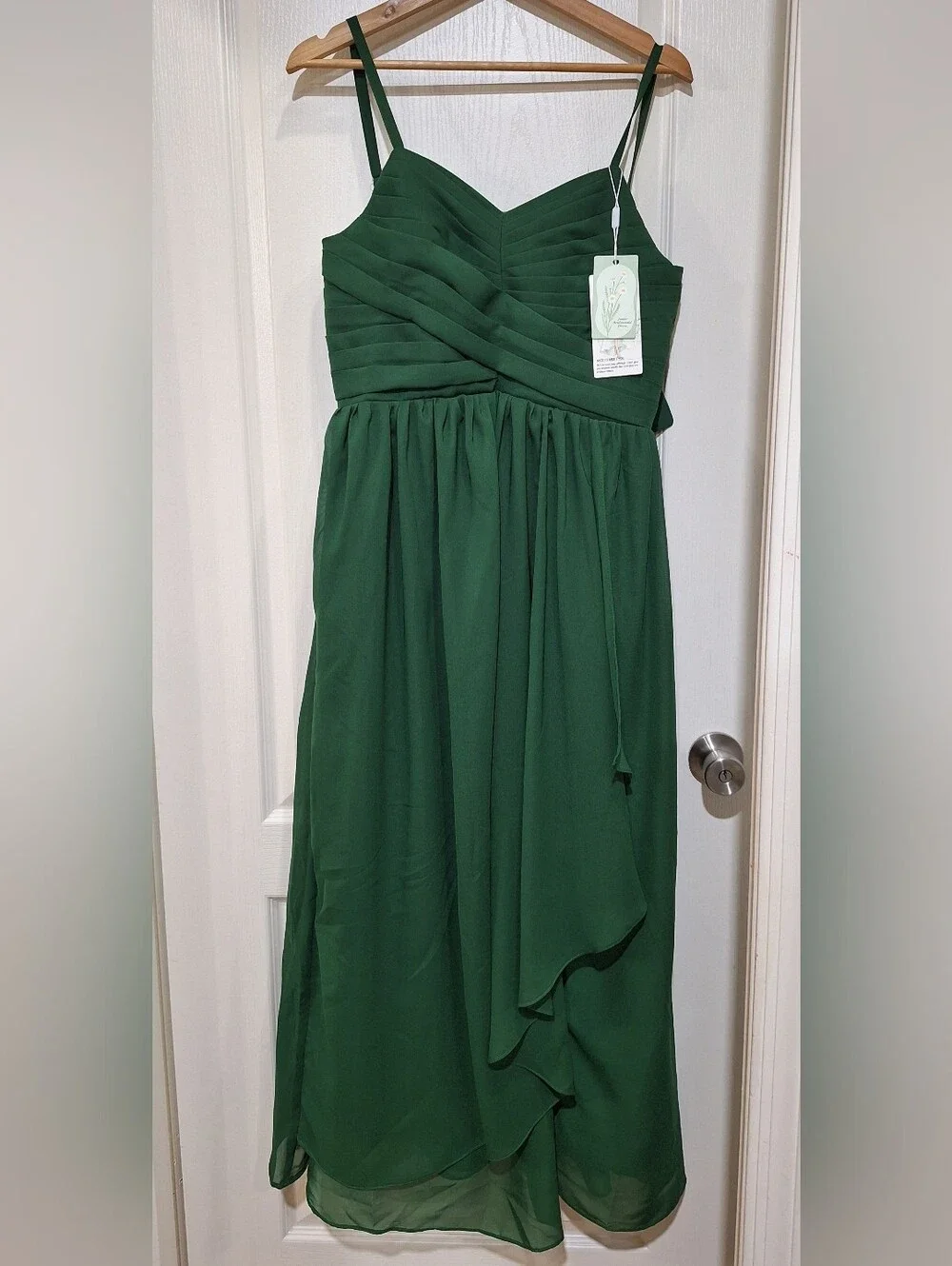 NWT Flaws Junior Bridesmaid Dress Dark Green Chiffon High-Low Size 14/16 Pleated